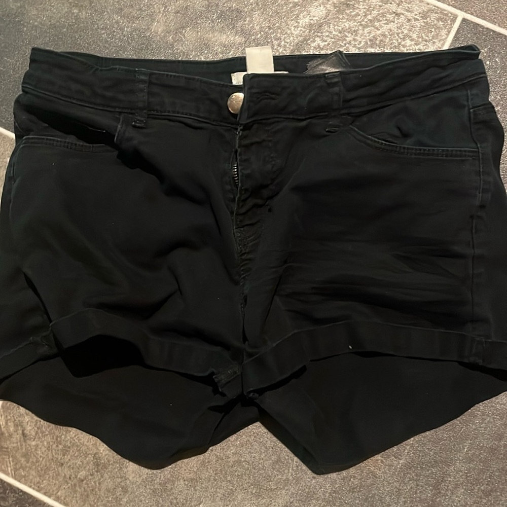 H&M black shorts, no holes or stains, size 8